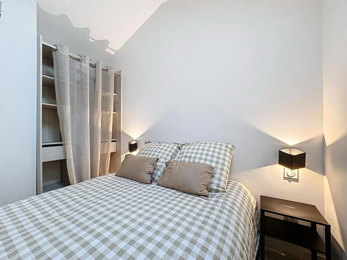 Les Vignes 3 Chambres Avec Salle De Bain Privative Anse 0*,  France