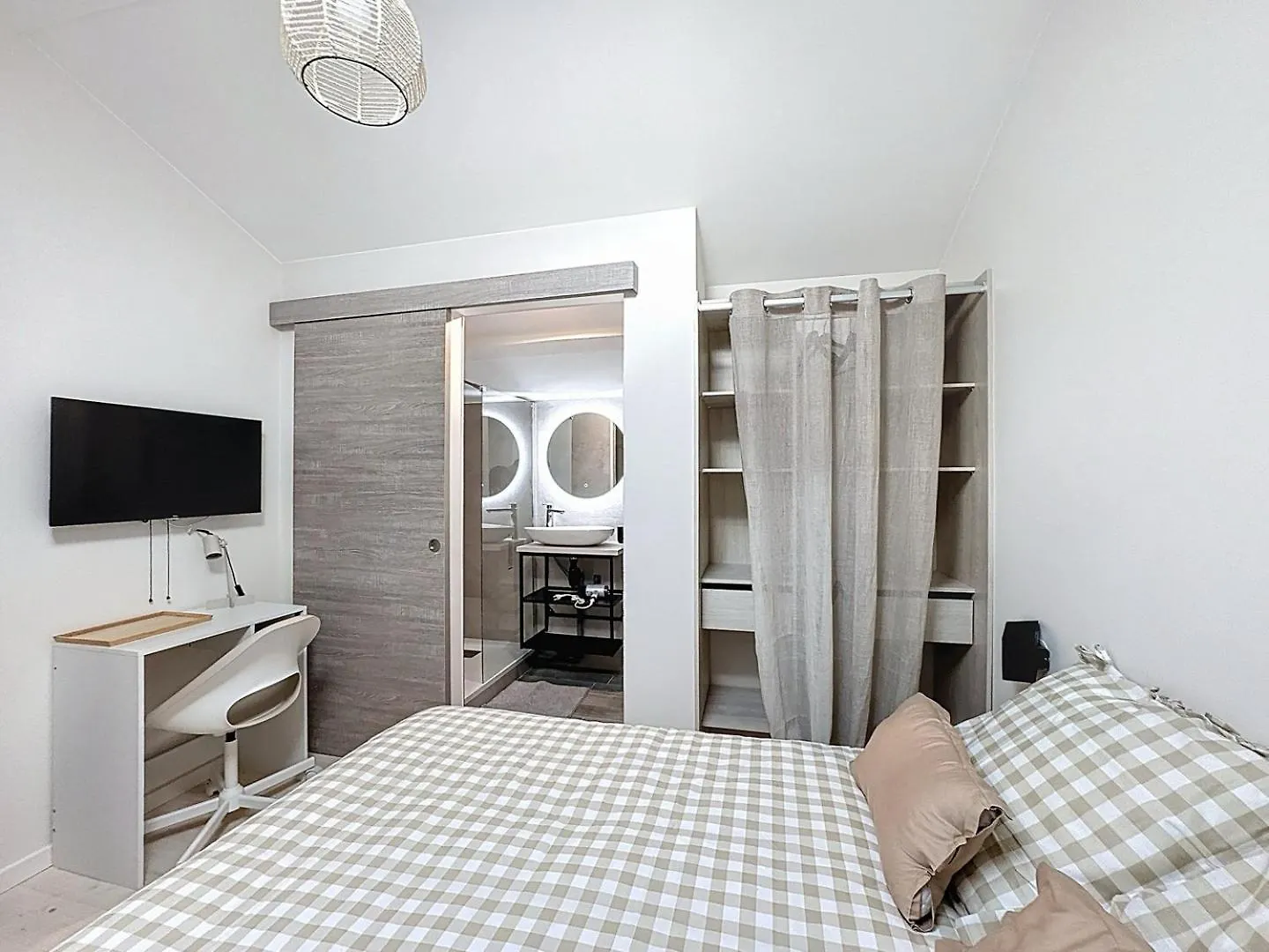 Les Vignes 3 Chambres Avec Salle De Bain Privative Anse Guest house